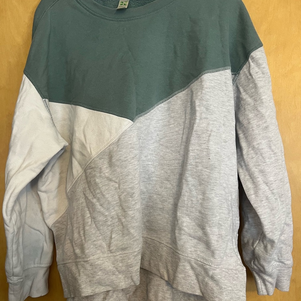 Women’s Three-Tone Sweater - Green/Gray/White